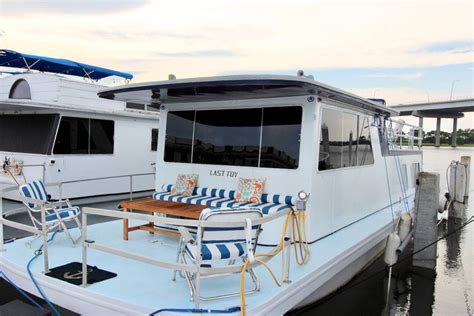 houseboat rentals in charleston sc.